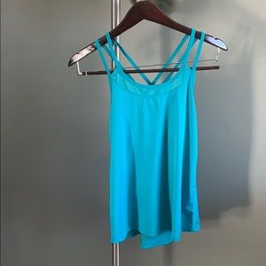Champion cross-strap stylish loose workout tank!